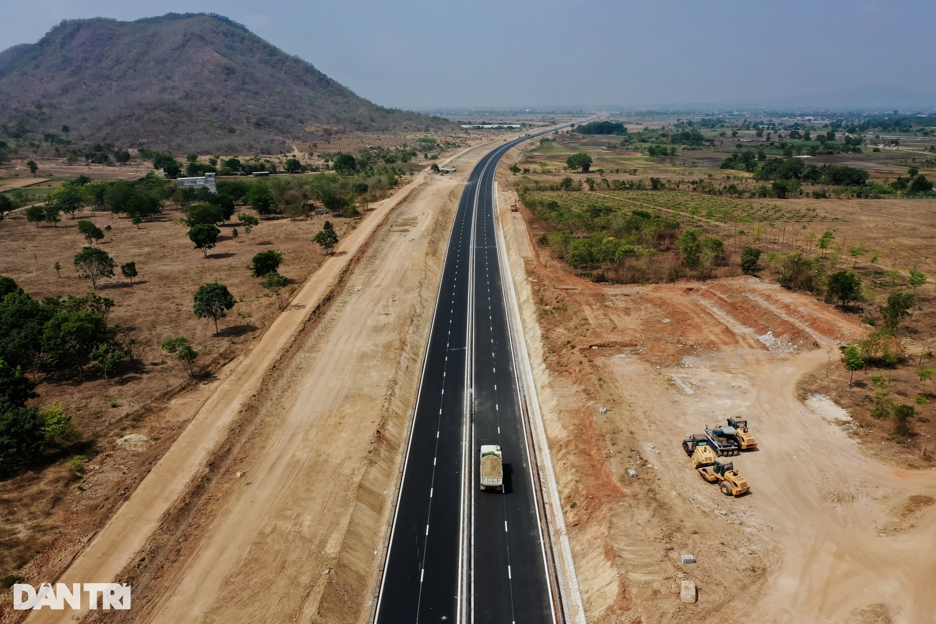 Ngắm cao tốc Vĩnh Hảo - Phan Thiết hơn 10.000 tỷ sắp đưa vào khai thác - 12 Ngắm cao tốc Vĩnh Hảo - Phan Thiết hơn 10.000 tỷ sắp đưa vào khai thác - 12