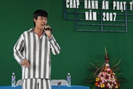 Show diễn đặc biệt của Hiệp “gà” sau song sắt