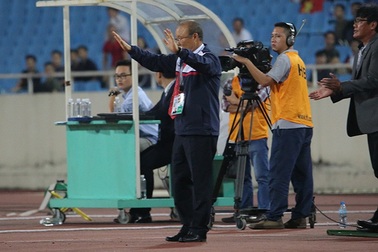 Cung bậc cảm xúc của HLV Park Hang Seo trong ngày giành vé dự Asian Cup