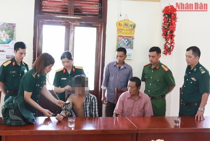 Trở về đến Sơn La, nạn nhân L.V.Đ. được các lực lượng chức năng thăm khám ban đầu.