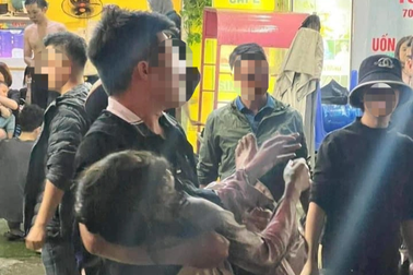 Cháy nhà trọ 6 tầng ở Hà Nội, nhiều người hốt hoảng la hét