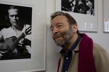 Cái chết bàng hoàng của nhiếp ảnh gia trên đường phố Paris tấp nập