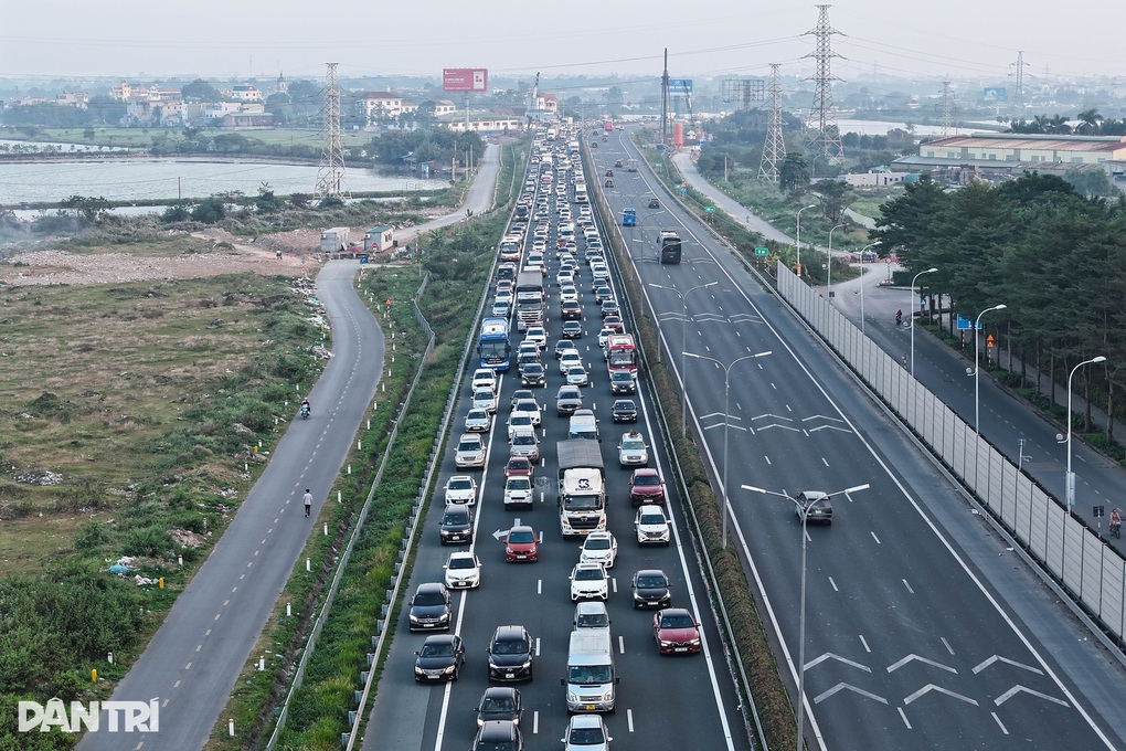 Phân làn xe tải, xe khách là cách quản lý hiện đại, giảm thiểu tai nạn - 1 Phân làn xe tải, xe khách là cách quản lý hiện đại, giảm thiểu tai nạn - 1