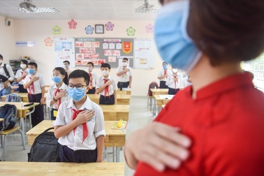 Hà Nội: Trường học trực tuyến, "tái kích hoạt" phòng chống Covid-19