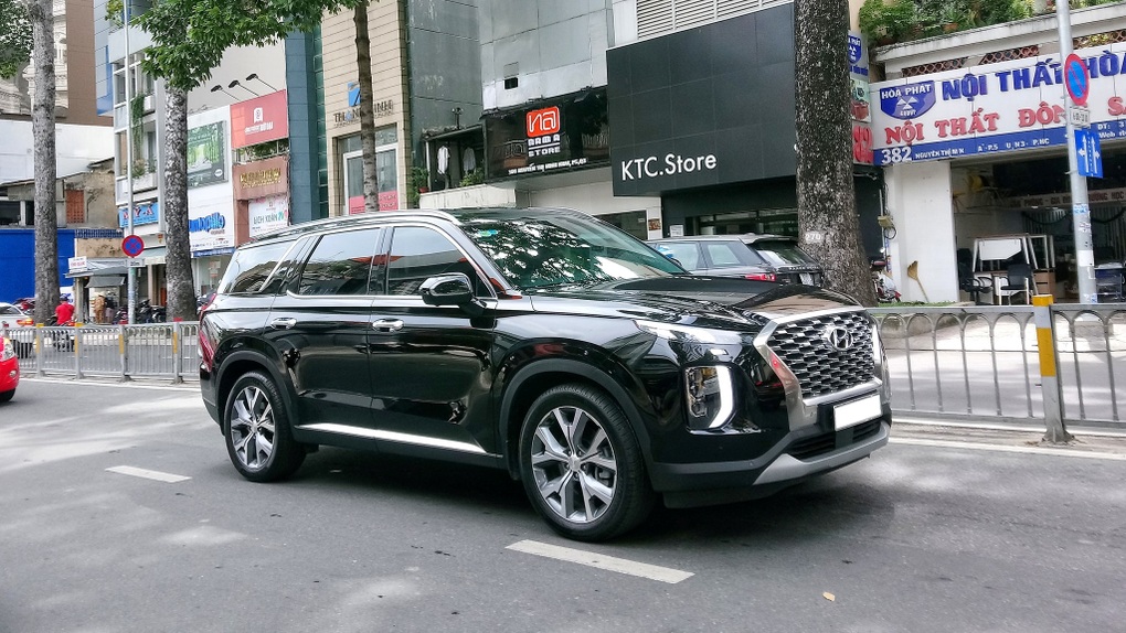 Hyundai Palisade 2023 lộ diện tại Việt Nam, bỏ ngỏ cơ hội đấu Ford Explorer - 9 Hyundai Palisade 2023 lộ diện tại Việt Nam, bỏ ngỏ cơ hội đấu Ford Explorer - 9