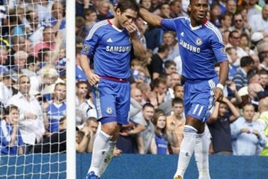 Chelsea bị ông chủ Abramovich cắt giảm lương thưởng