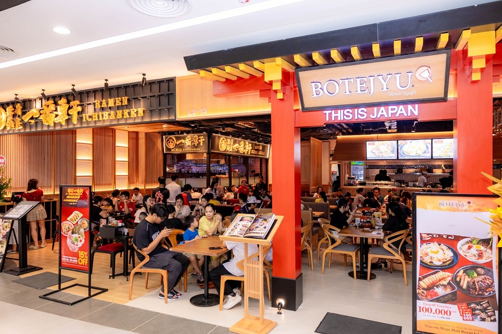 Vincom Mega Mall Royal Island tung loạt ưu đãi khởi động mùa mua sắm cuối năm - 4 Vincom Mega Mall Royal Island tung loạt ưu đãi khởi động mùa mua sắm cuối năm - 4