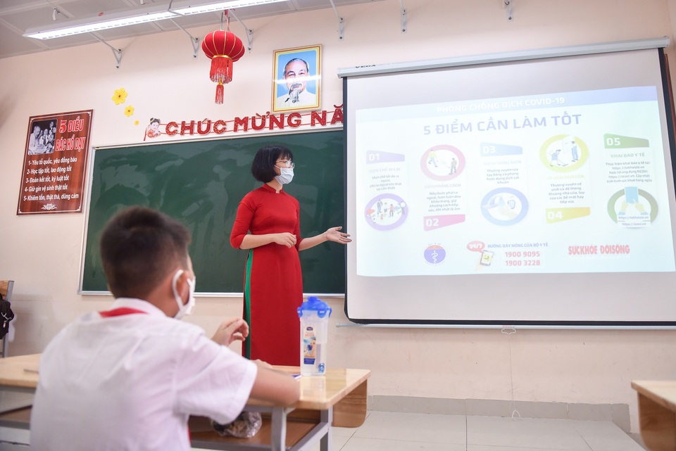 Lắng nghe tâm tư của thầy cô khi được trở lại bục giảng sau kì nghỉ dịch - 1 Lắng nghe tâm tư của thầy cô khi được trở lại bục giảng sau kì nghỉ dịch - 1