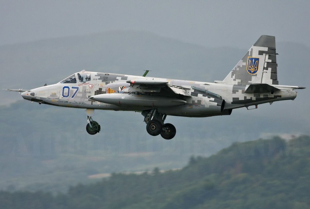 Nga tuyên bố bắn rơi 3 cường kích Su-25, hạ hơn 100 lính Ukraine - 1 Nga tuyên bố bắn rơi 3 cường kích Su-25, hạ hơn 100 lính Ukraine - 1