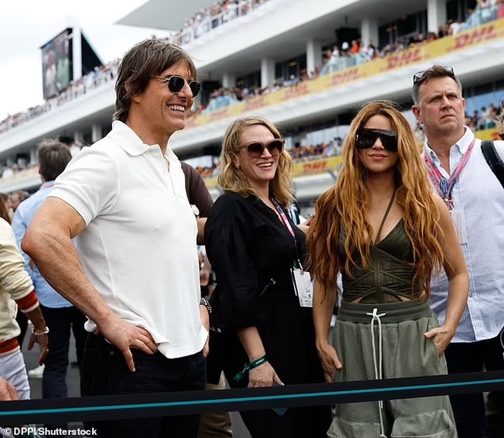 Tom Cruise song hành cùng Shakira đi cổ vũ giải đua ô tô Công thức 1