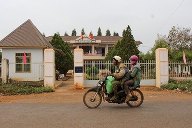 Đắk Nông: Hàng trăm người lao động khốn đốn vì bị "ngâm" tiền lương