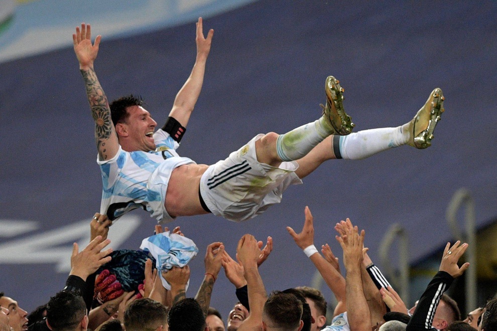 Messi vô địch Copa America: Lau khô những giọt nước mắt! - 1 Messi vô địch Copa America: Lau khô những giọt nước mắt! - 1