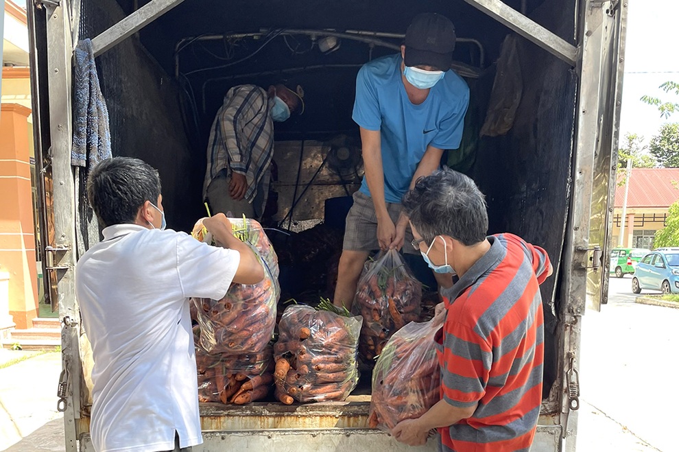 Chuyển hàng nghìn tấn gạo đến khu vực khóa chặt, đông cứng ở Bình Dương - 2 Chuyển hàng nghìn tấn gạo đến khu vực khóa chặt, đông cứng ở Bình Dương - 2