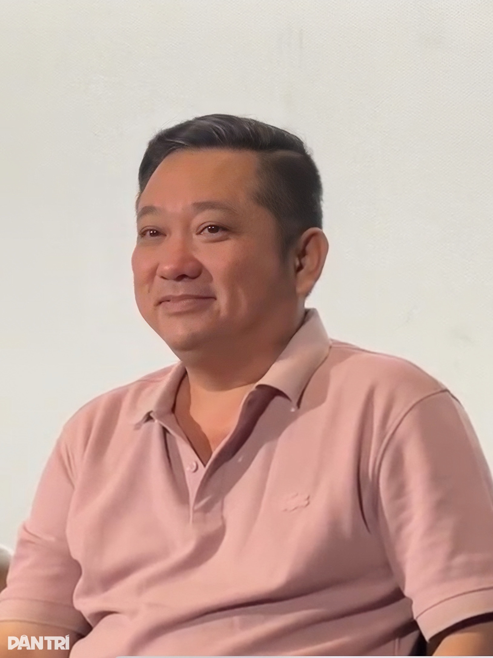 ស្ទោង ភឿង ង៉ុក វិលមកវិញក្រោយ២៦ឆ្នាំ៖ ធ្វើការគ្រប់បែបយ៉ាង ត្រូវលក់ឡានដើម្បីសងបំណុល - 2 Thằng Cò Phùng Ngọc trở lại sau 26 năm: Làm đủ nghề, phải bán xe trả nợ - 2