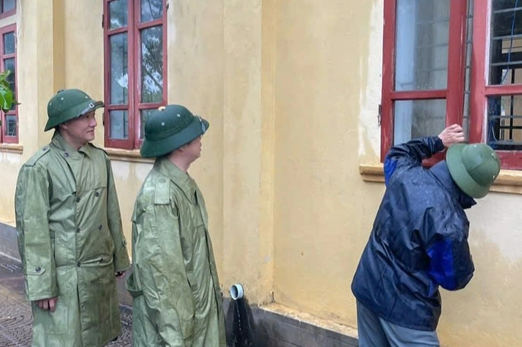 Mer än 1 miljon elever stannar hemma från skolan för att undvika stormen Bualoi - 1 Hơn 1 triệu học sinh nghỉ học tránh bão Bualoi - 1