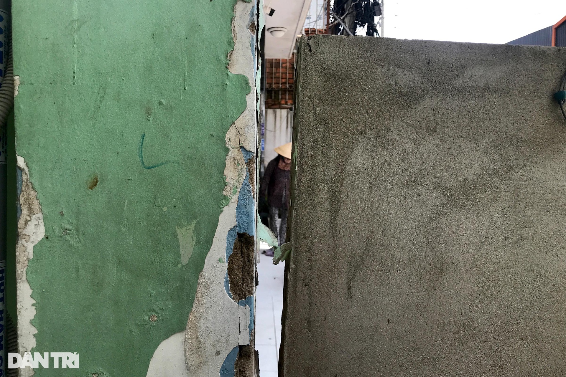Nhà cửa nứt toác trong đêm ở TPHCM - 5 Nhà cửa nứt toác trong đêm ở TPHCM - 5