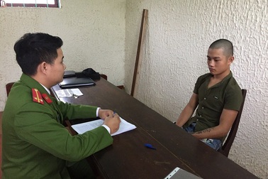 Lẻn vào trộm đồ rồi đốt luôn cửa hàng