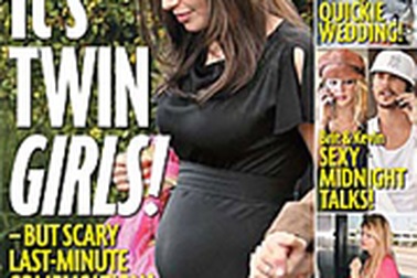 Angelina Jolie sẽ sinh đôi hai con gái?