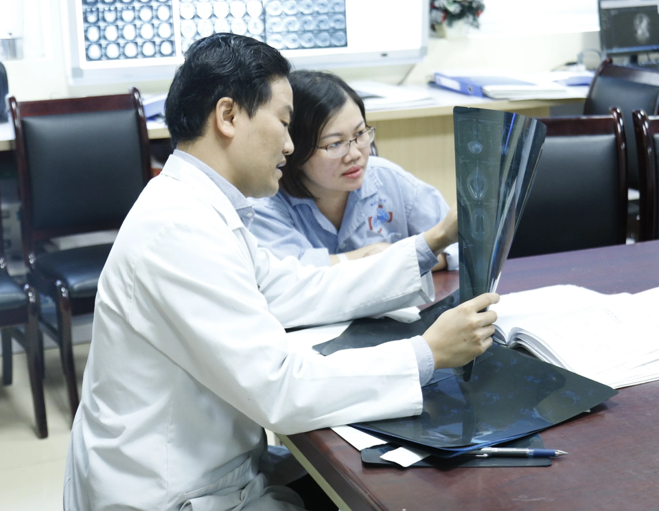 Người mẹ ung thư di căn não, mất trí nhớ vì ngừng điều trị để mang thai - 1 Người mẹ ung thư di căn não, mất trí nhớ vì ngừng điều trị để mang thai - 1