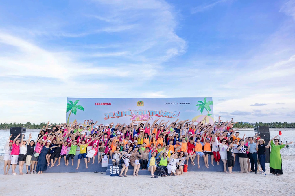168 học sinh tiêu biểu tham gia “Trại hè yêu thương” tại Khu du lịch Quốc tế Đồi Rồng - 1 168 học sinh tiêu biểu tham gia “Trại hè yêu thương” tại Khu du lịch Quốc tế Đồi Rồng - 1