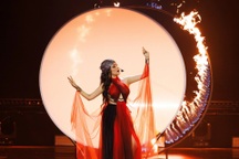 Mỹ Linh khóc nức nở, Thanh Ngọc diễn với vòng lửa tại "Chị đẹp"