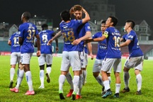 Tấn Trường và Hùng Dũng tỏa sáng, CLB Hà Nội giành 3 điểm ở Hải Phòng