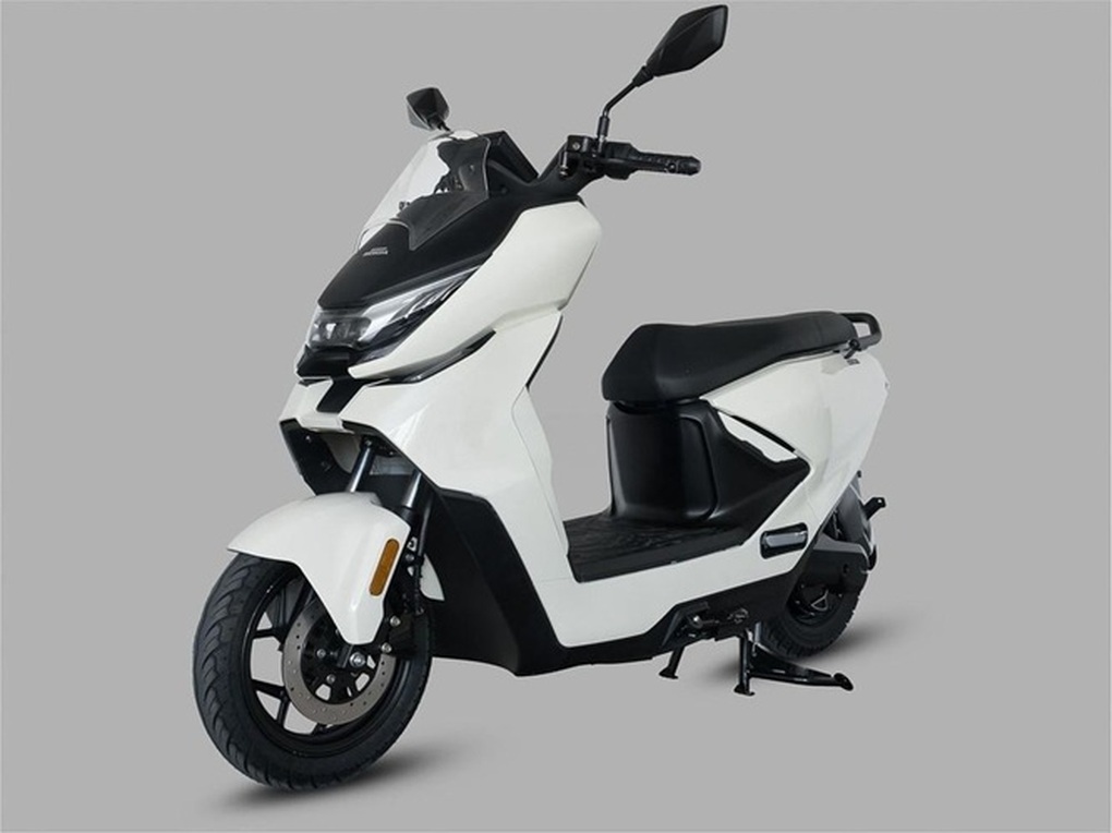 Đại lý tư nhân chuyển hướng bán xe máy điện, có “mô tô” đi 170km/lần sạc - 4 Đại lý tư nhân chuyển hướng bán xe máy điện, có “mô tô” đi 170km/lần sạc - 4