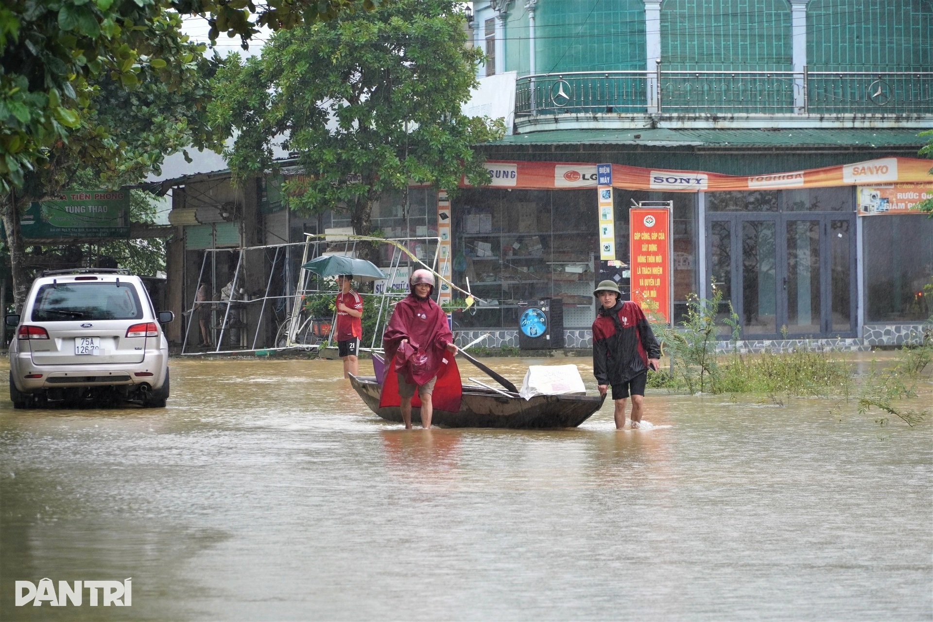 Nơi người dân trắng đêm canh nước, chạy lũ 2 lần trong 4 ngày - 5 Nơi người dân trắng đêm canh nước, chạy lũ 2 lần trong 4 ngày - 5