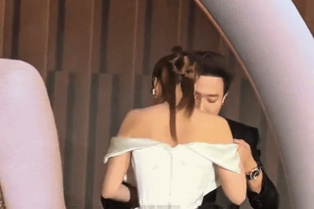 Ninh Dương Lan Ngọc đi lại khó khăn, nhan sắc gây chú ý - 2