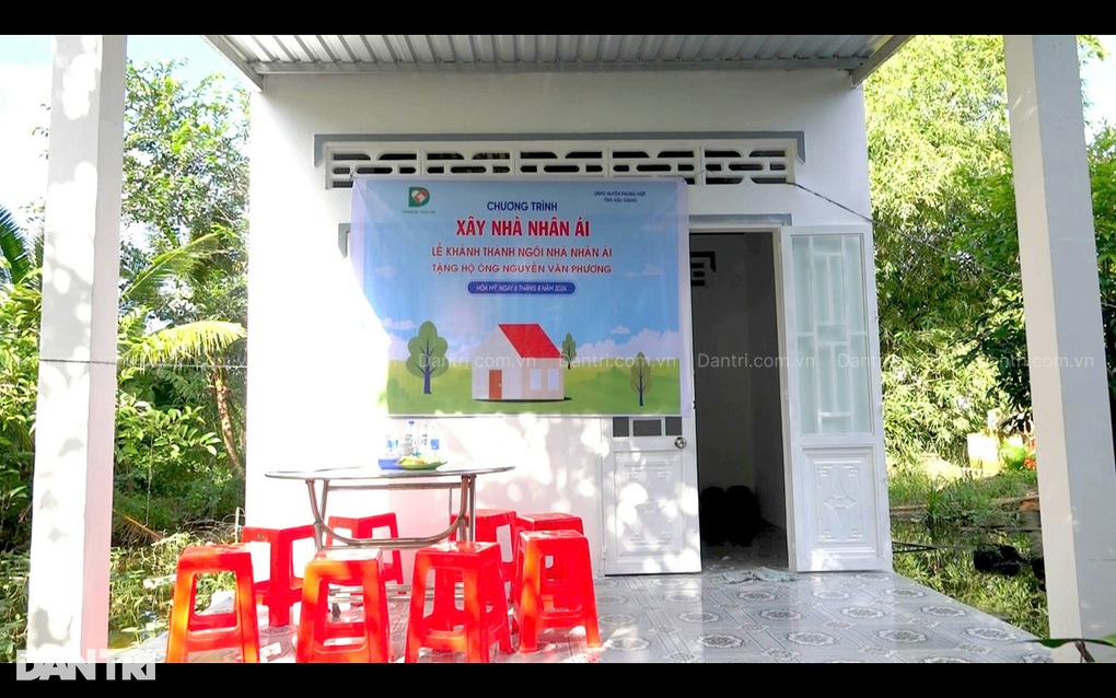 Báo Dân trí khánh thành 2 ngôi nhà Nhân ái ở Đồng bằng sông Cửu Long - 3 Báo Dân trí khánh thành 2 ngôi nhà Nhân ái ở Đồng bằng sông Cửu Long - 3