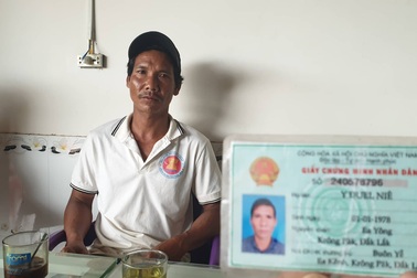 Đi làm ăn xa về, chồng bàng hoàng khi đã bị vợ... "khai tử"