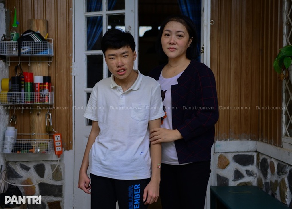 Mẹ ung thư khẩn cầu cứu con trai trọng bệnh - 1 Mẹ ung thư khẩn cầu cứu con trai trọng bệnh - 1