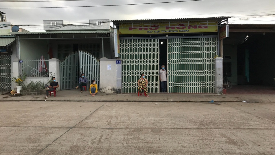Cái Tết tĩnh lặng chưa từng có ở phường cách ly xã hội - 4 Cái Tết tĩnh lặng chưa từng có ở phường cách ly xã hội - 4