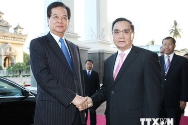 Việt Nam-Lào nhất trí tiếp tục phối hợp triển khai dự án chiến lược