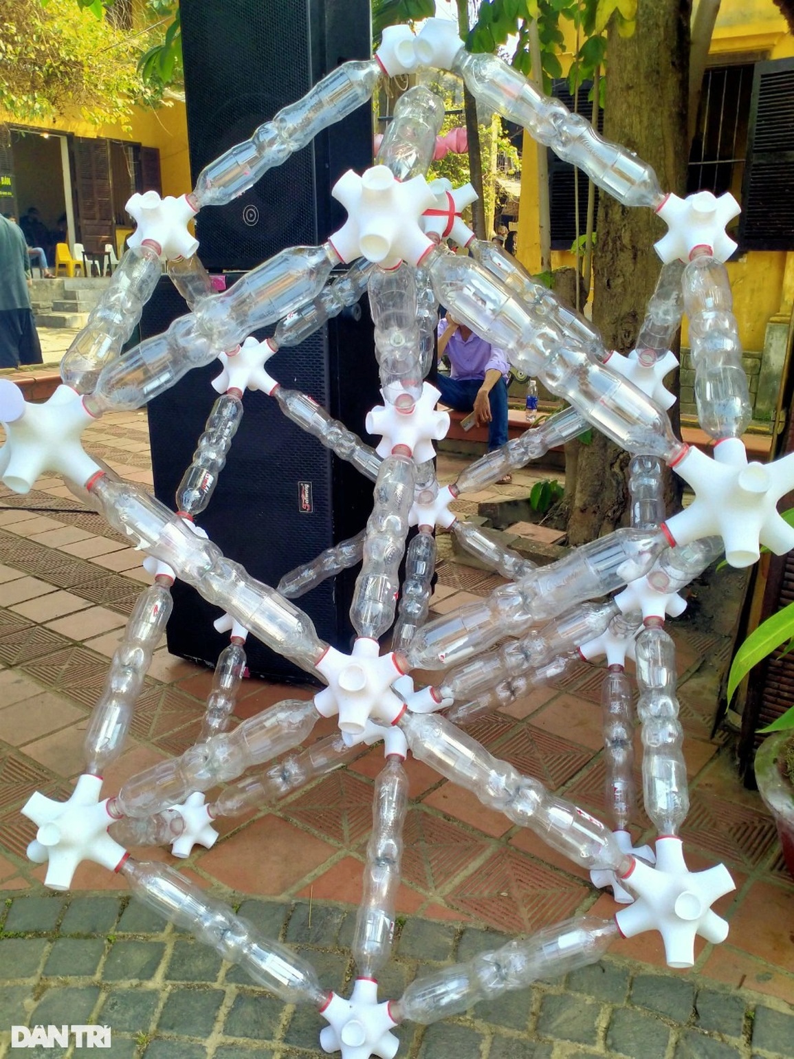 Nghệ thuật lên tiếng bảo vệ môi trường - 1 Nghệ thuật lên tiếng bảo vệ môi trường - 1