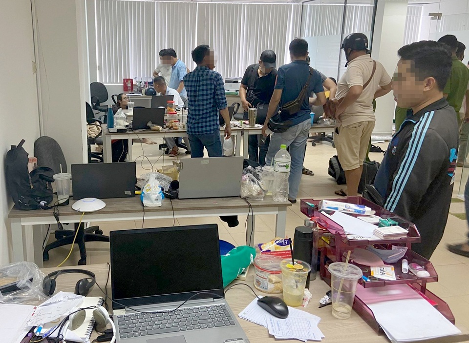 Triệt phá đường dây nghi cho vay nặng lãi của người Trung Quốc - 1 Triệt phá đường dây nghi cho vay nặng lãi của người Trung Quốc - 1