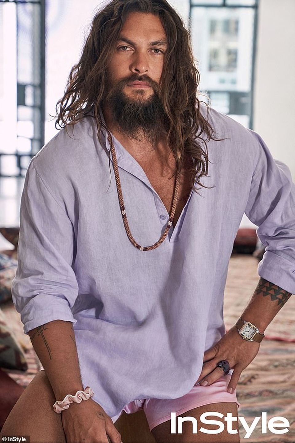 Water king Jason Momoa revealed that he loves the color pink and used to live in debt - 3