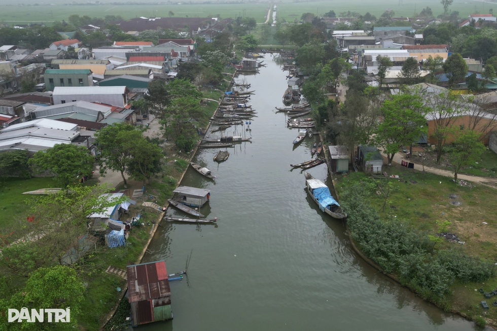 Thành phố đã lên trung ương, nhiều hộ vạn đò vẫn chưa thoát kiếp nhà chồ - 5