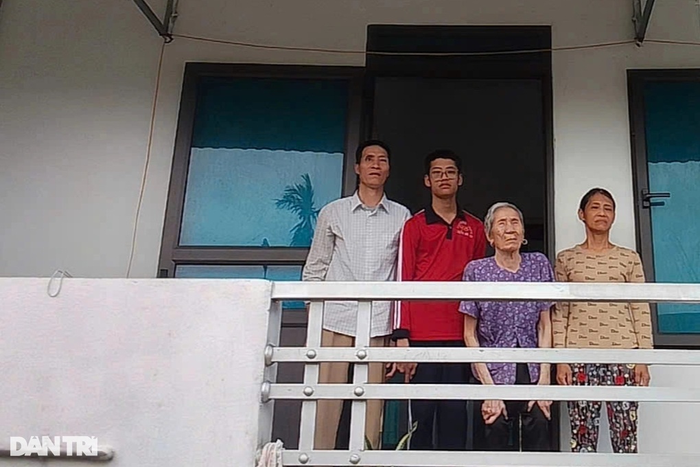 Những tấm lòng nhân ái giúp người đàn ông khiếm thị vượt cửa tử - 5 Những tấm lòng nhân ái giúp người đàn ông khiếm thị vượt cửa tử - 5