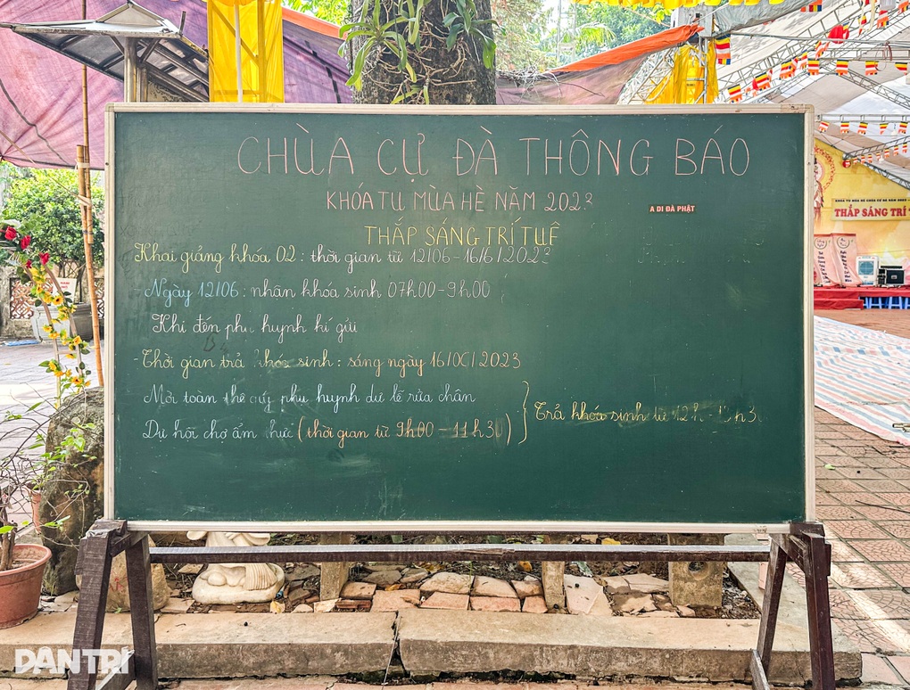 Mời tham gia khóa tu chùa Cự Đà ở... resort, trưởng ban tổ chức nói gì? - 1 Mời tham gia khóa tu chùa Cự Đà ở... resort, trưởng ban tổ chức nói gì? - 1