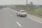 Dừng ô tô giữa đường cao tốc, tài xế bị phạt 13 triệu đồng