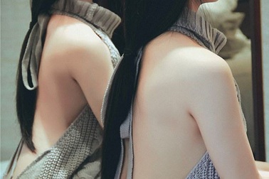 “Phát hoảng” với mẫu áo len gây sốt tại Nhật