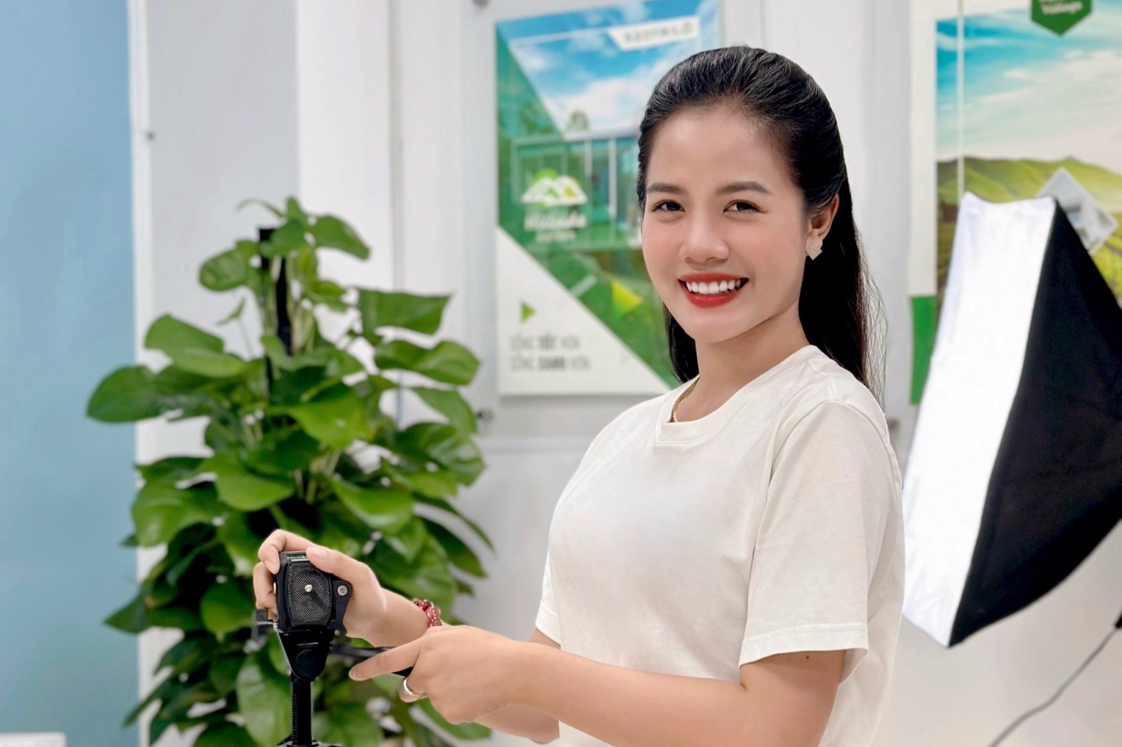 ໄວໜຸ່ມມັກໄປໂມເທວໃນເວລາ 2 ໂມງປາຍ-4 Những người trẻ thường xuyên vào nhà nghỉ 2 tiếng cuối giờ chiều - 4