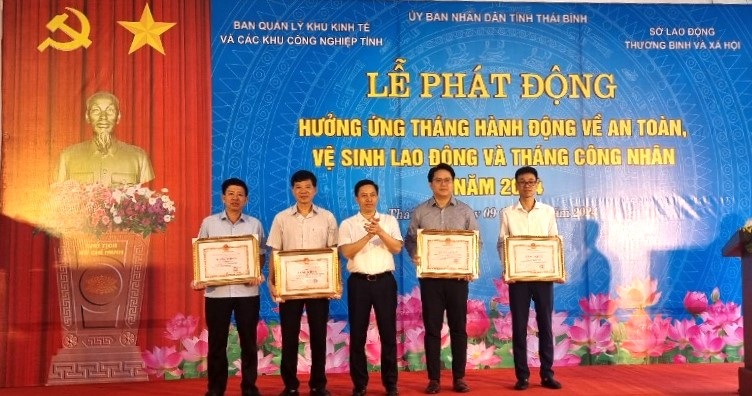 pct tỉnh Thái bình trap bằng khen 1.jpg pct tỉnh Thái bình trap bằng khen 1.jpg
