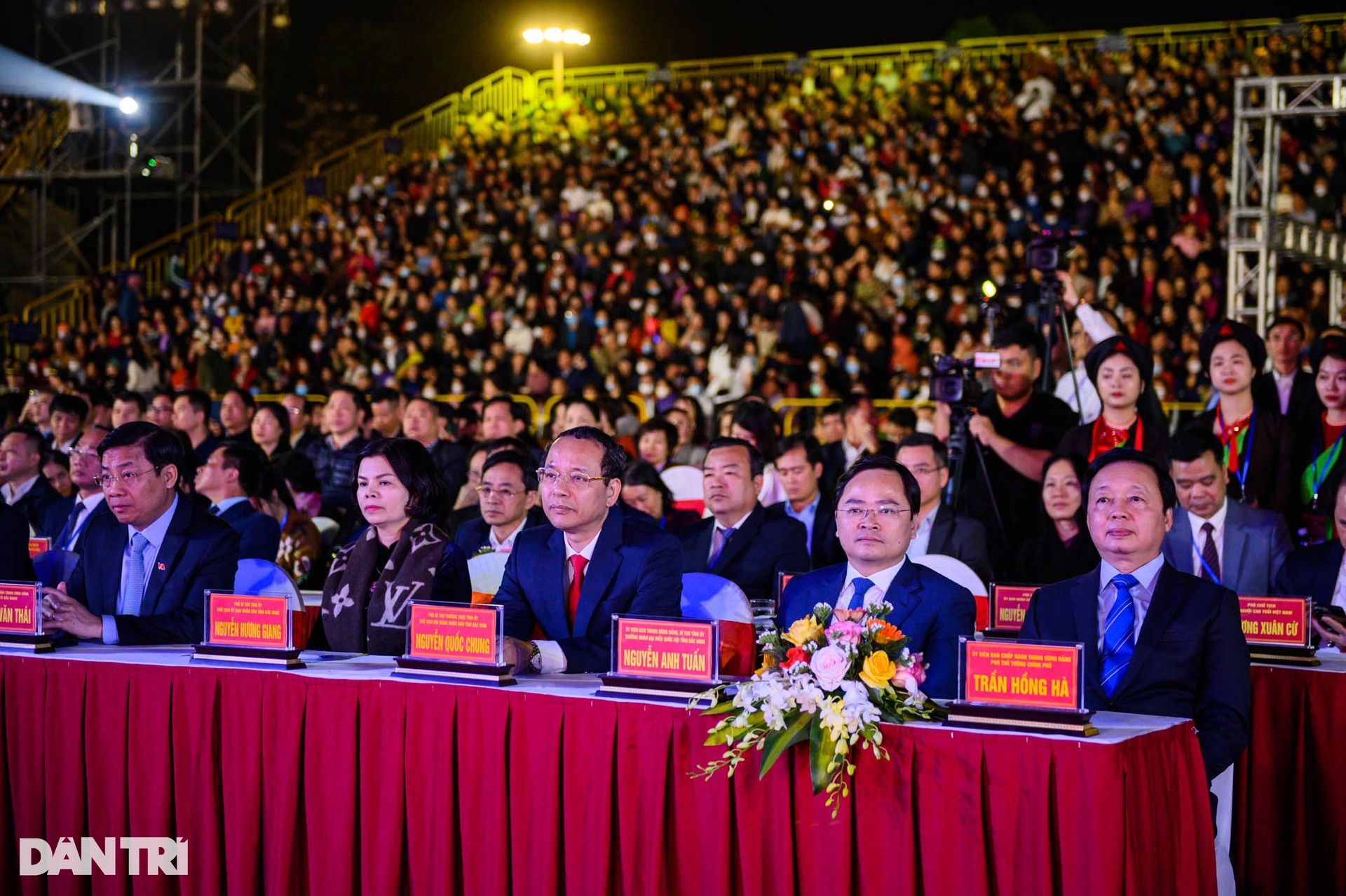 Gần 1.000 nghệ sĩ biểu diễn tại lễ khai mạc Festival Về miền Quan họ 2023 - 2 Gần 1.000 nghệ sĩ biểu diễn tại lễ khai mạc Festival Về miền Quan họ 2023 - 2