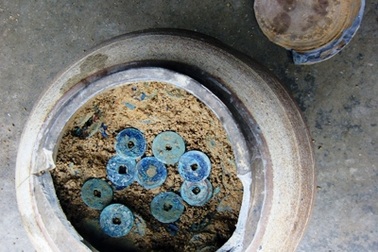 Phát hiện tiền cổ có niên đại hàng nghìn năm