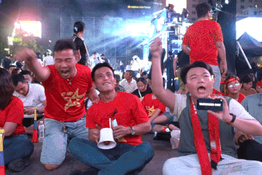 Người hâm mộ bức xúc khi đội tuyển Việt Nam thua cuộc