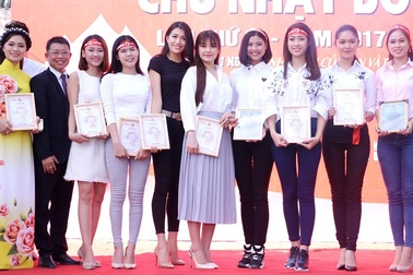 Lệ Hằng gặp Hoa hậu và nhiều người đẹp trước ngày thi Miss Universe