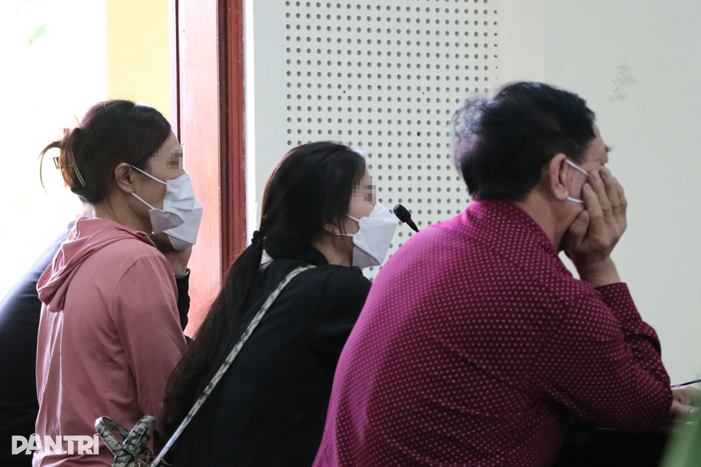 Những mái nhà khuyết và sự trượt dài của 3 thiếu niên phạm tội giết người - 2 Những mái nhà khuyết và sự trượt dài của 3 thiếu niên phạm tội giết người - 2