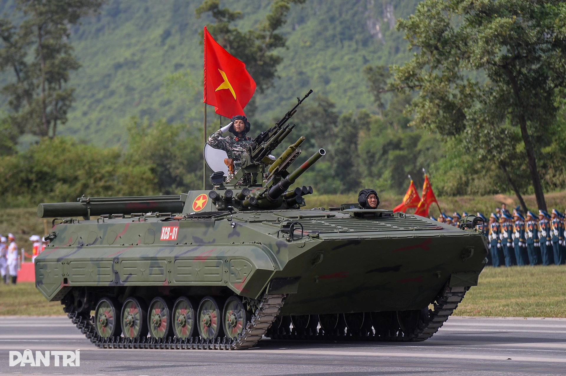 Was ist das Besondere am Schützenpanzer XCB-01 aus vietnamesischer Produktion? - 2 Xe chiến đấu bộ binh bọc thép XCB-01 do Việt Nam chế tạo có gì đặc biệt? - 2